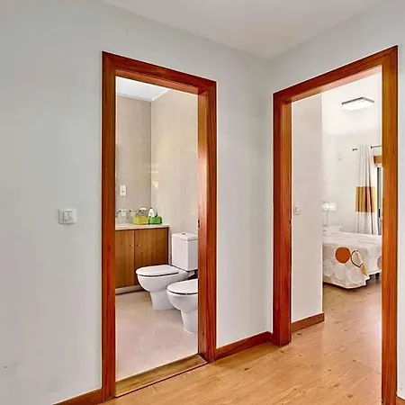 Sleeps 6 With Pool Air Con And Wifi Appartement