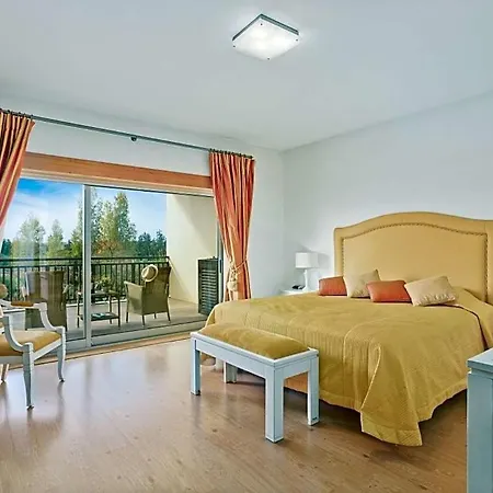 Appartement Sleeps 6 With Pool Air Con And Wifi *
