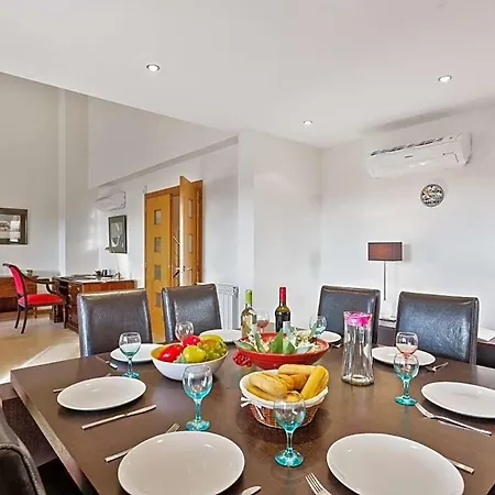 Sleeps 6 With Pool Air Con And Wifi Appartement Vilamoura